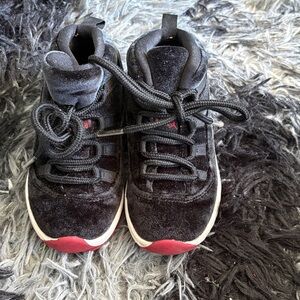 Jordan Kids Black and Red Sneakers